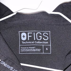 FIGS Women’s Rafaela Mandarin Scrub Top